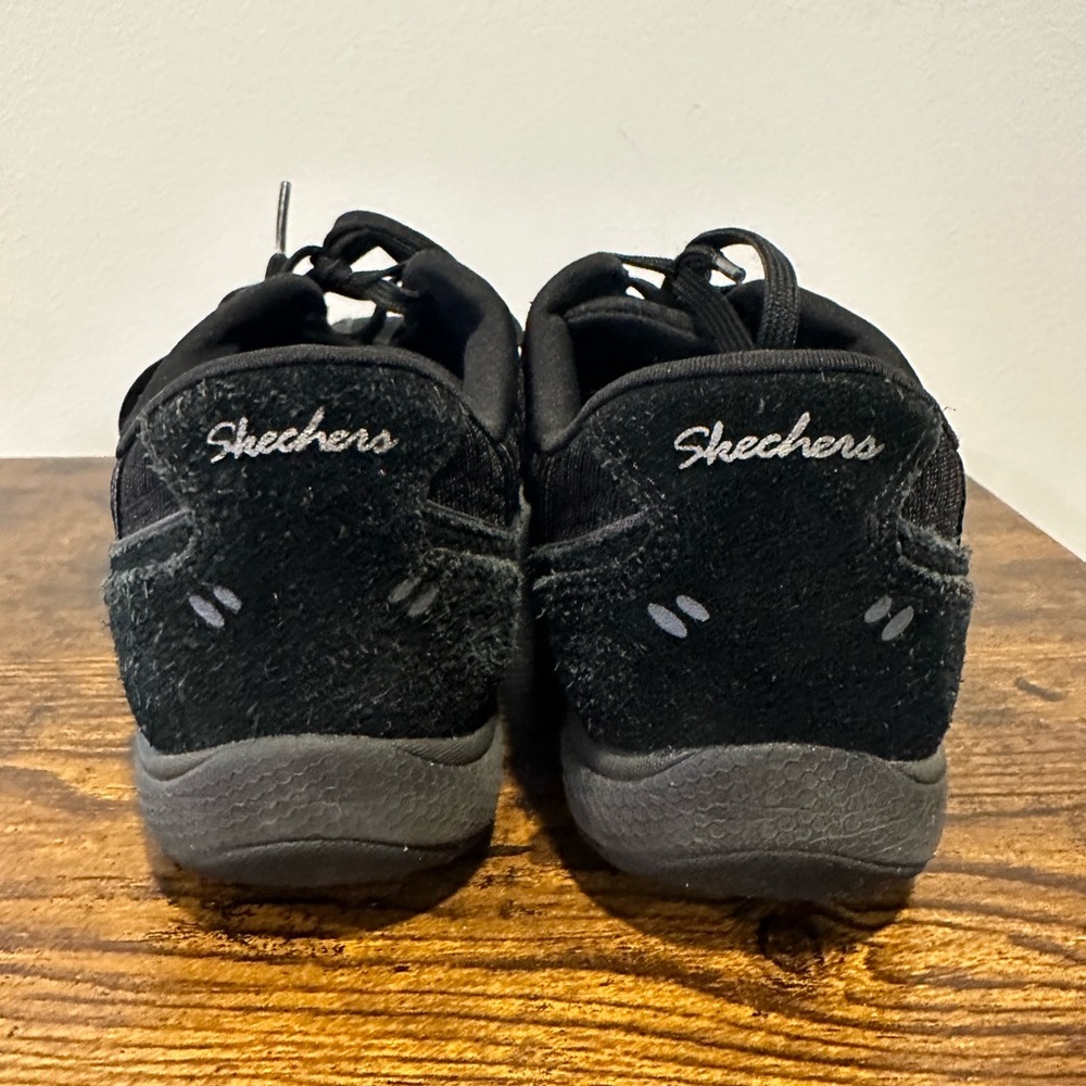 Skechers Women’s Breath Easy Black Sneakers Size 10 - Picture 4 of 8